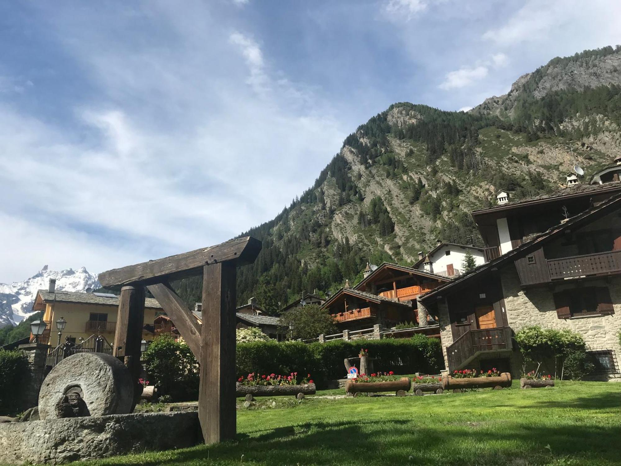 Apartmán Hameau De Jadis Pré-Saint-Didier Exteriér fotografie